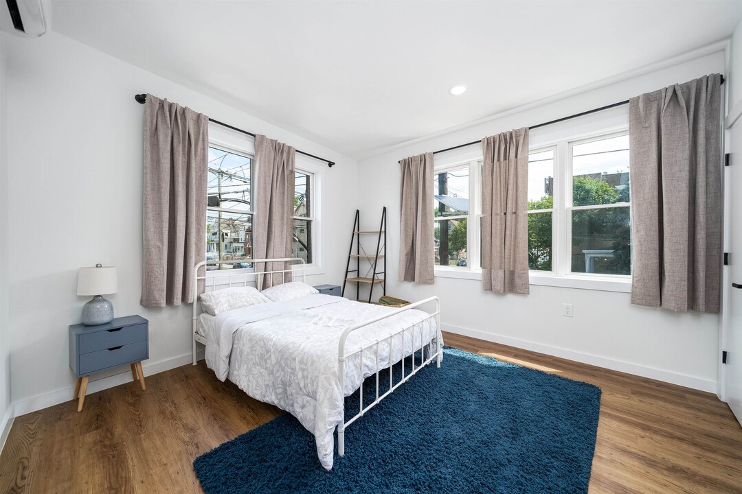 224 Garfield Ave in Jersey City, NJ - Building Photo