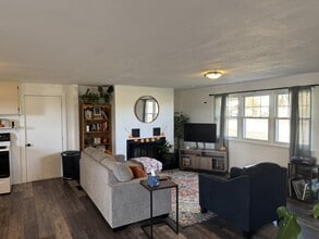 405 5th St in Smithville, MO - Building Photo - Building Photo