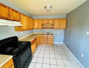 1653 N Yarbrough Ct in Montgomery, AL - Building Photo - Building Photo