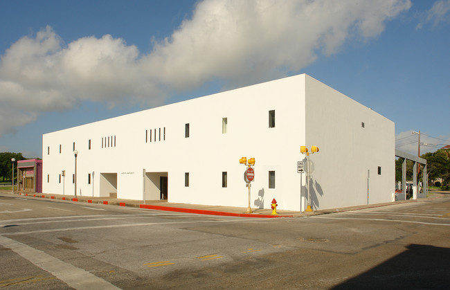 Ronjon V in Corpus Christi, TX - Building Photo - Building Photo