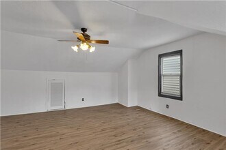 210 Taylor St-Unit -Unit 2 in Pittsburgh, PA - Building Photo - Building Photo