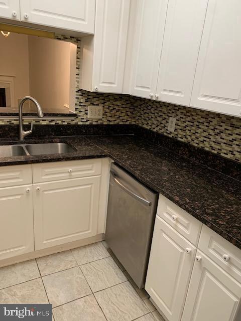 2480 Angeline Dr-Unit -104 in Herndon, VA - Building Photo