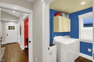 140 N Main St in Zionsville, IN - Building Photo - Building Photo