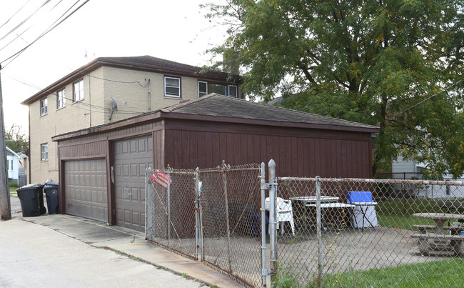 3940 Center Ave in Lyons, IL - Building Photo - Building Photo