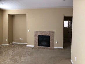 2210 Botany Bay Dr in Pittsburg, CA - Building Photo - Building Photo