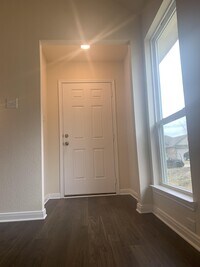 2039 Dade Loop photo'