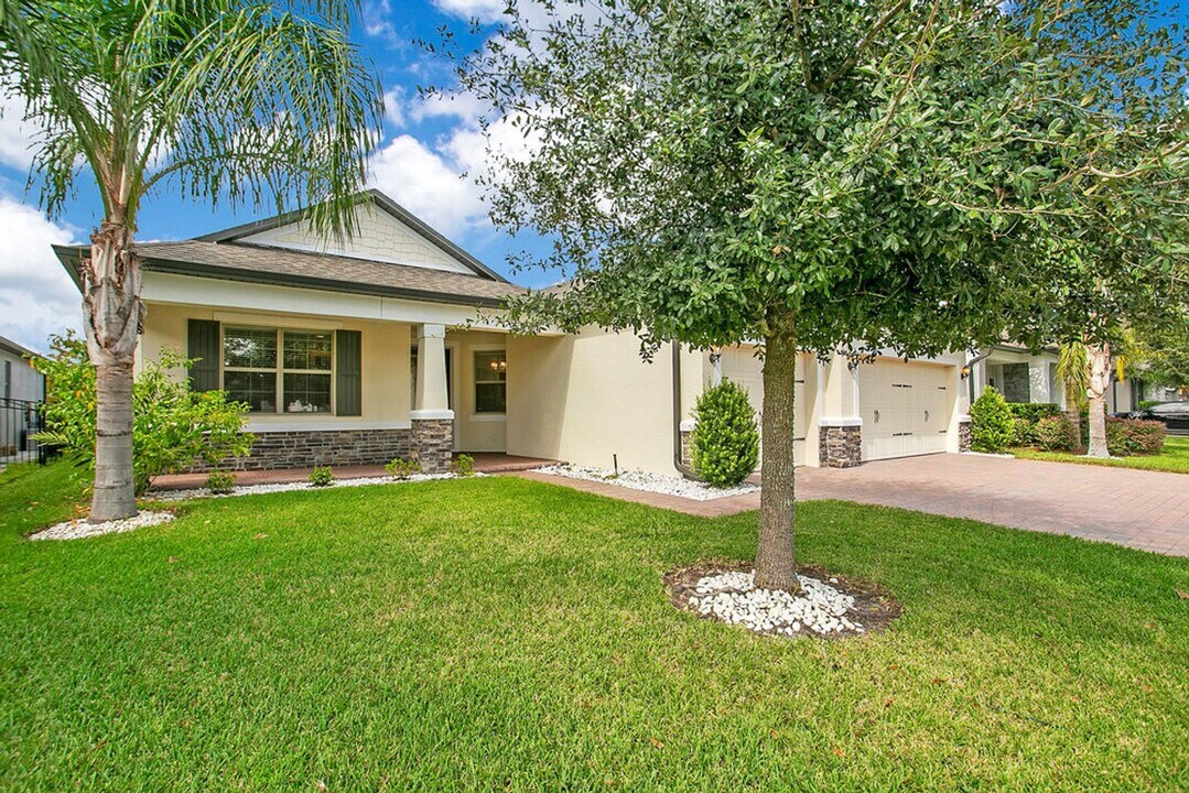 2735 Estuary Loop in Oviedo, FL - Building Photo