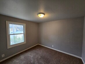 253 Madison St in Waterloo, IA - Building Photo - Building Photo