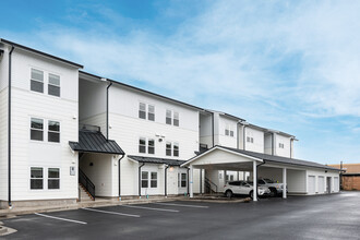 Nisqually Landing in Yelm, WA - Building Photo - Building Photo