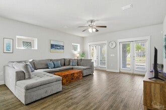 7967 Double Gate Dr in Pensacola, FL - Building Photo - Building Photo