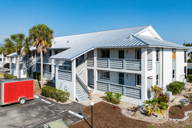 Fiddlers Green in Englewood, FL - Building Photo - Building Photo