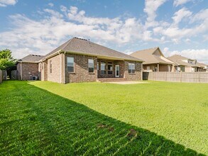 1500 SW Wisteria Ave in Bentonville, AR - Building Photo - Building Photo