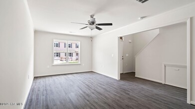 317 Glenellen Loop Rd in Midway Park, NC - Building Photo - Building Photo