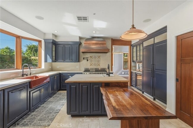 property at 6750 Andover Ln