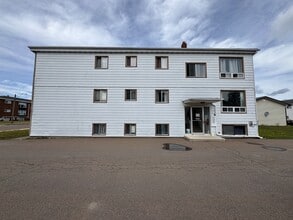 17 Joyce Ave in Moncton, NB - Building Photo - Building Photo