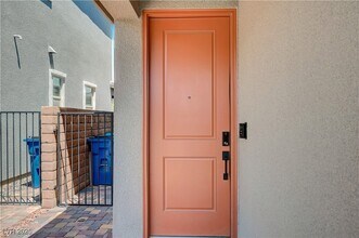 4160 Elegant Chateau St in Las Vegas, NV - Building Photo - Building Photo