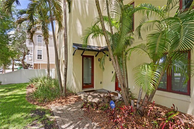 property at 512 S Glen Ave
