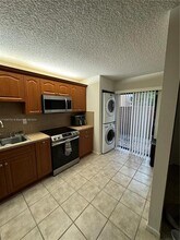 12032 S Las Palmas Dr in Pembroke Pines, FL - Building Photo - Building Photo