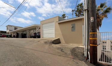 1610 S Pacific St in Oceanside, CA - Foto de edificio - Building Photo