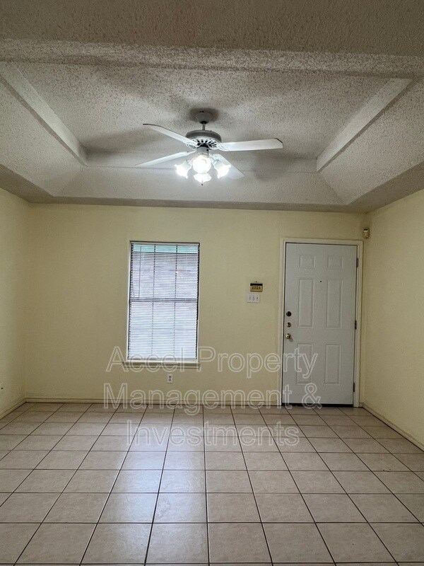1201 W Carmen Ave in Edinburg, TX - Building Photo - Building Photo