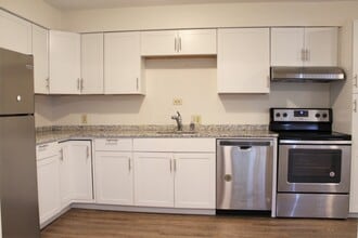 10 Belchertown Rd in Amherst, MA - Building Photo - Building Photo
