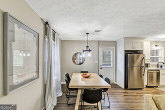 3017 Valley View Dr in Powder Springs, GA - Building Photo - Building Photo