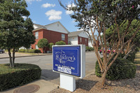 St. Andrews Apartments in Fort Smith, AR - Foto de edificio - Building Photo