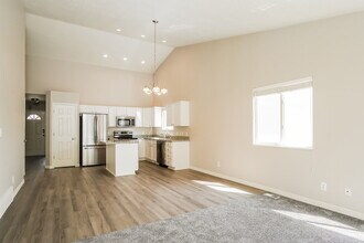7548 Mesa Maple Dr in West Jordan, UT - Building Photo - Building Photo