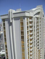 145 Harmon E Ave, Unit 34609 in Las Vegas, NV - Building Photo