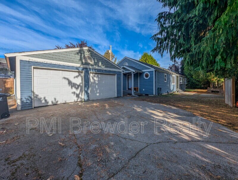 7 E McGill Ave in Everett, WA - Building Photo