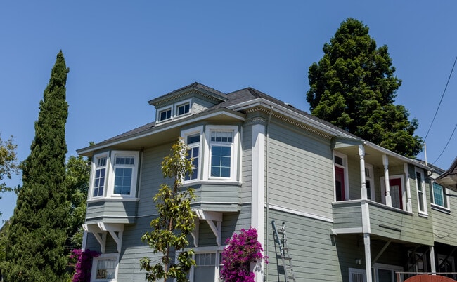 property at 1937 Russell St