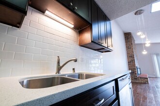 Cochise Apartments in Burien, WA - Building Photo - Building Photo
