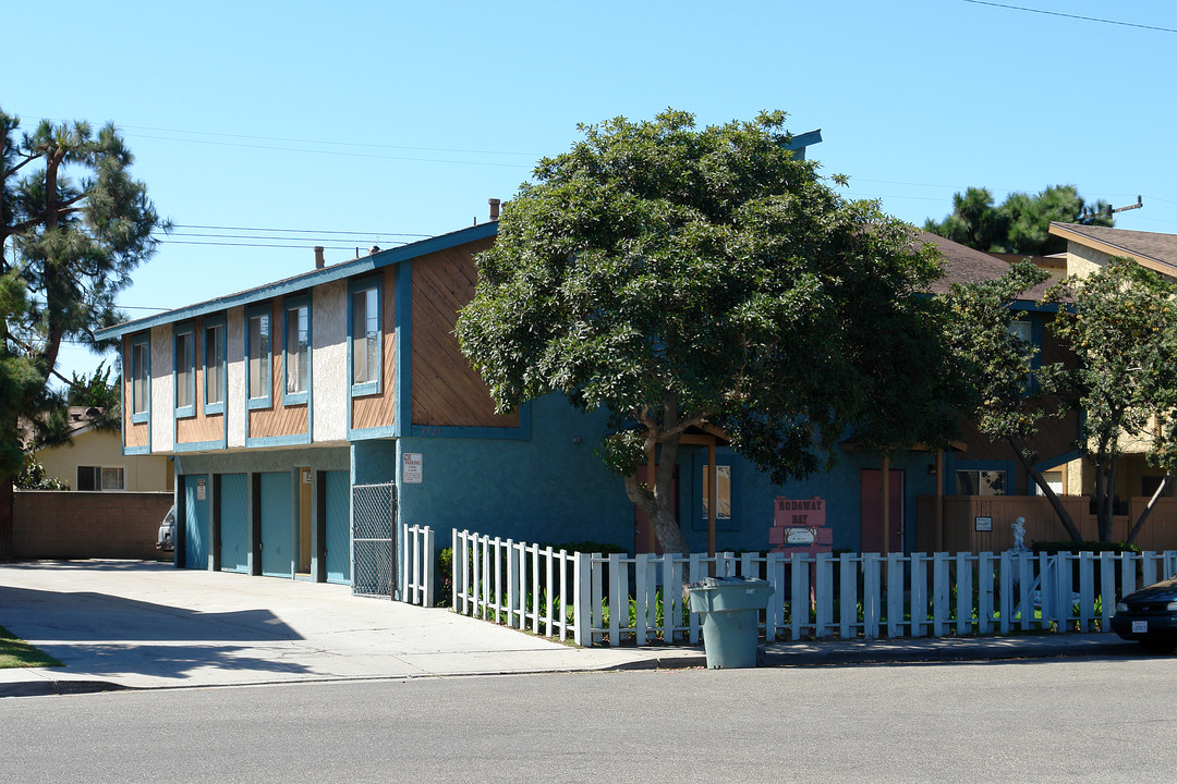 Rodaway Bay in Oxnard, CA - Foto de edificio