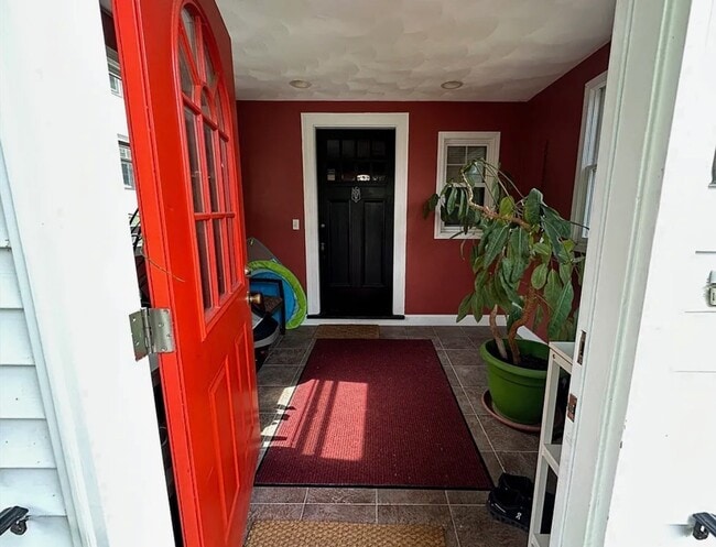 124 Bynner St, Unit #1 in Boston, MA - Building Photo - Building Photo