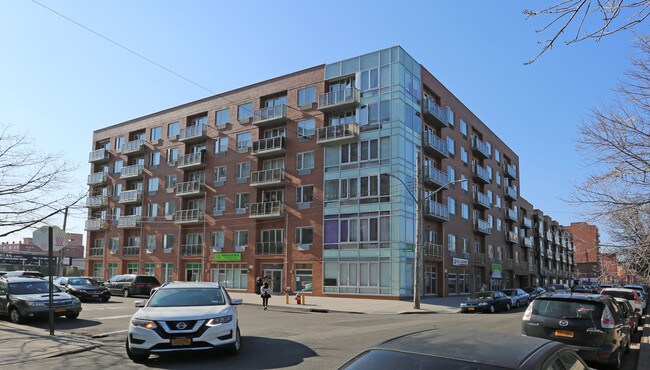136-21 Latimer Pl