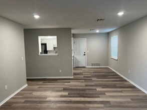 201 W Campbell Dr in Midwest City, OK - Building Photo - Building Photo