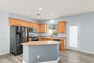 8444 Sweet Cedar Ave in Las Vegas, NV - Building Photo - Building Photo