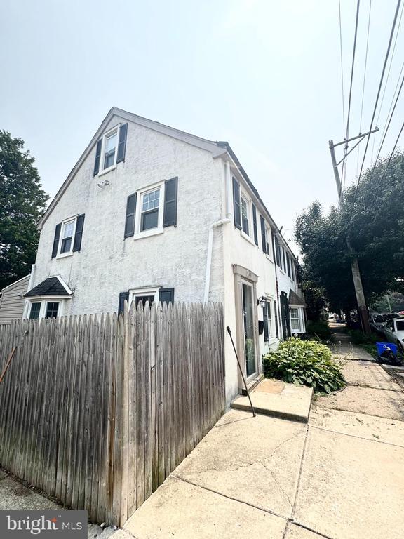 property at 150 E Hartwell Ln
