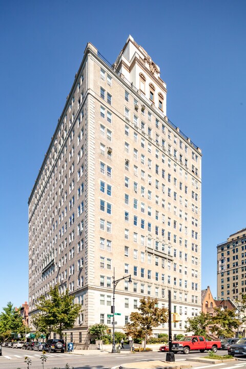 35 Prospect Park W in Brooklyn, NY - Building Photo