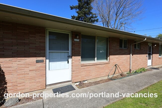 1175 NE 65th Ave in Portland, OR - Building Photo - Building Photo