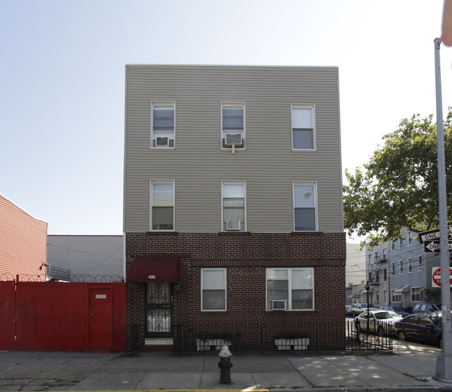 400 Manhattan Ave in Brooklyn, NY - Building Photo - Building Photo