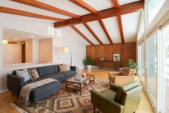 71 Lake Shore Dr in Barrington, IL - Building Photo - Building Photo