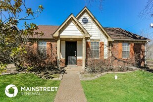 1777 Black Bear Cir E in Memphis, TN - Building Photo