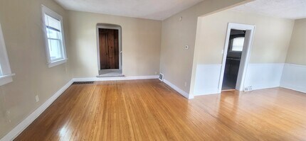 2021 Kenwood Ave in Fort Wayne, IN - Building Photo - Building Photo