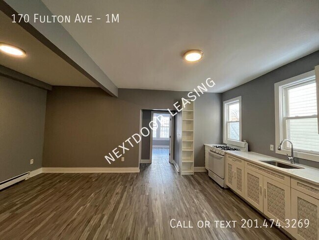 170 Fulton Ave in Jersey City, NJ - Building Photo - Building Photo