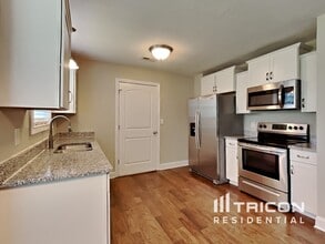616 Hollow Crst in Clarksville, TN - Building Photo - Building Photo