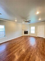 1332 W Mt Comfort Rd in Fayetteville, AR - Building Photo