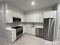 191 Green St, Unit 405 in Boston, MA - Building Photo - Building Photo