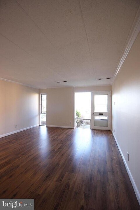 5709 Indian Ct in Alexandria, VA - Building Photo