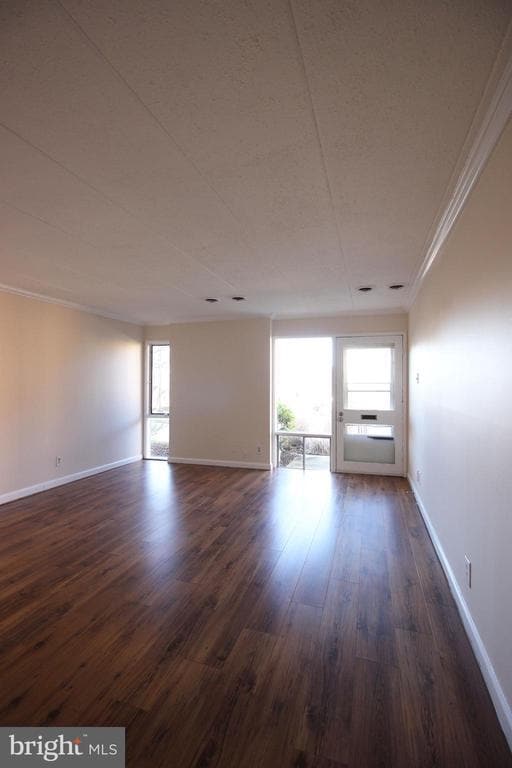 property at 5709 Indian Ct